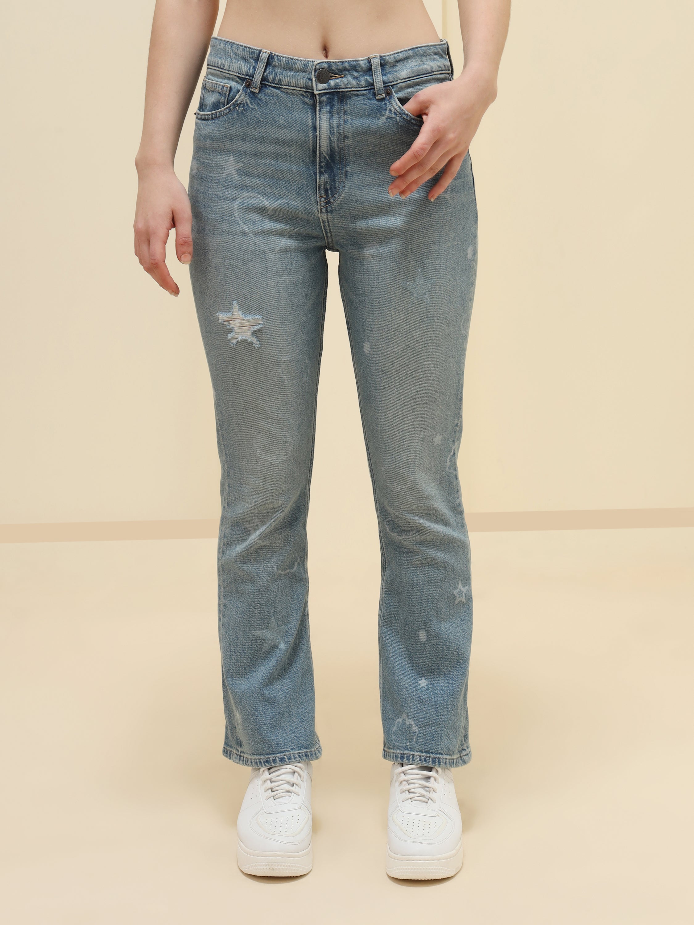 WOMEN BOOT CUT JEANS