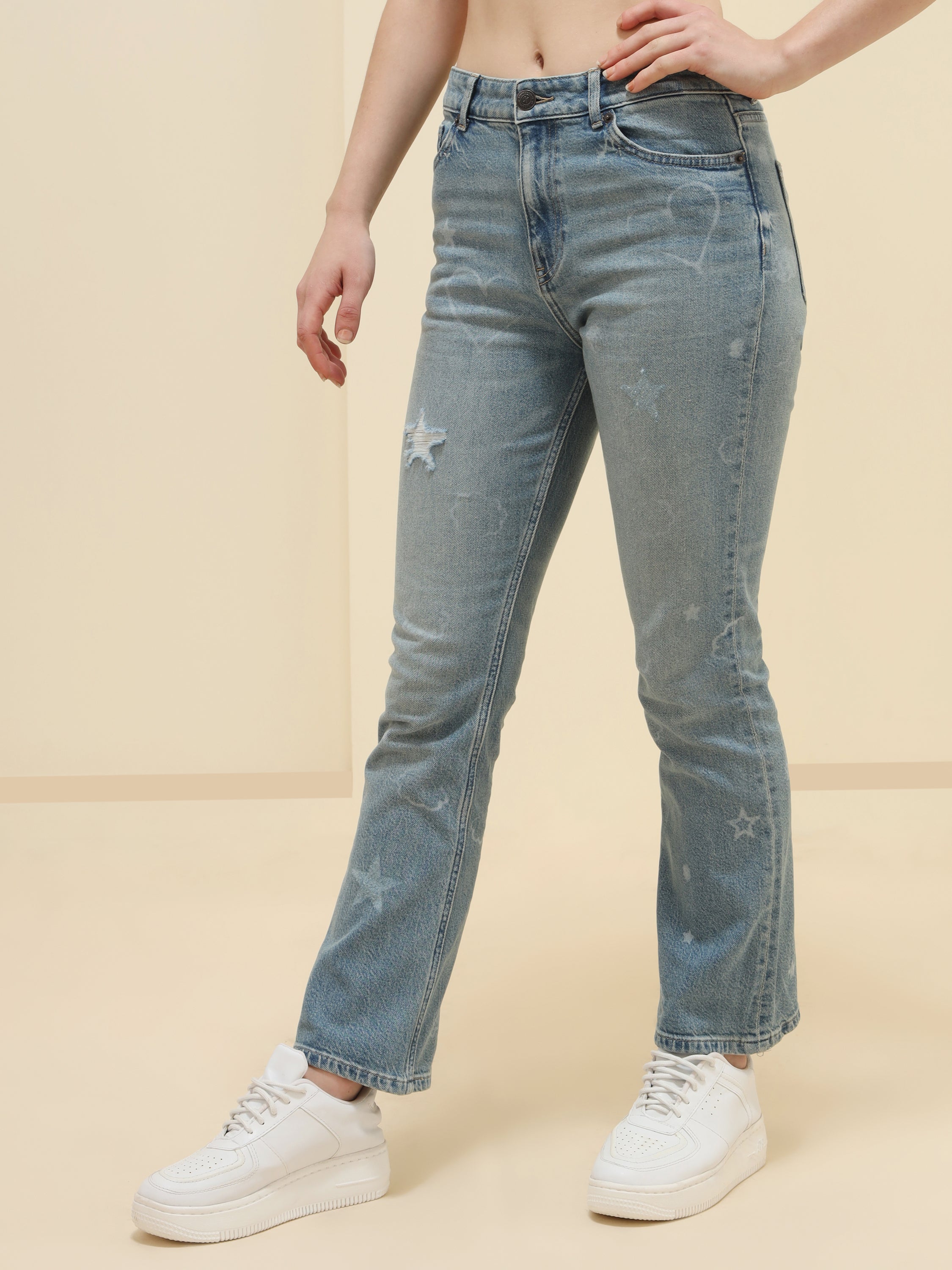 WOMEN BOOT CUT JEANS