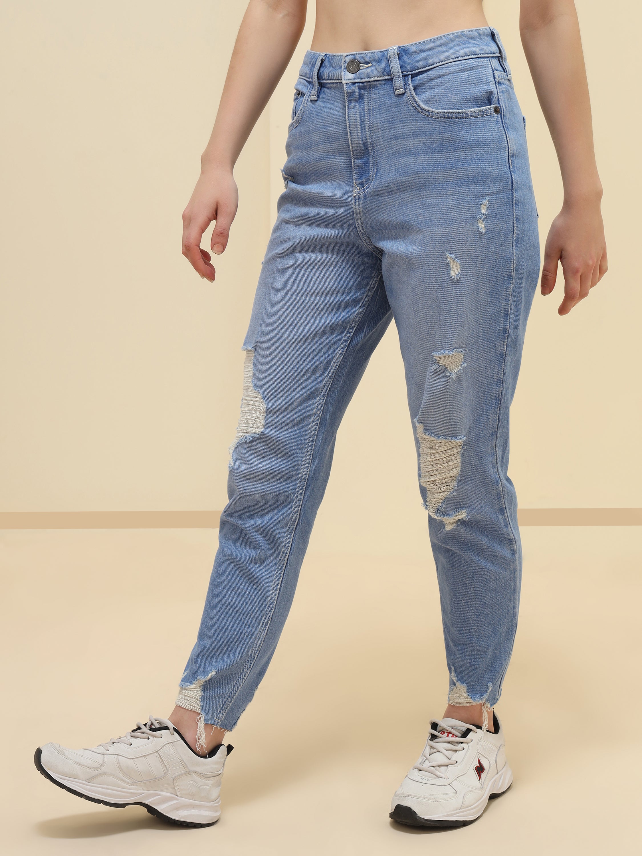 WOMEN MOM HIGH-RISE RIPPED JEANS