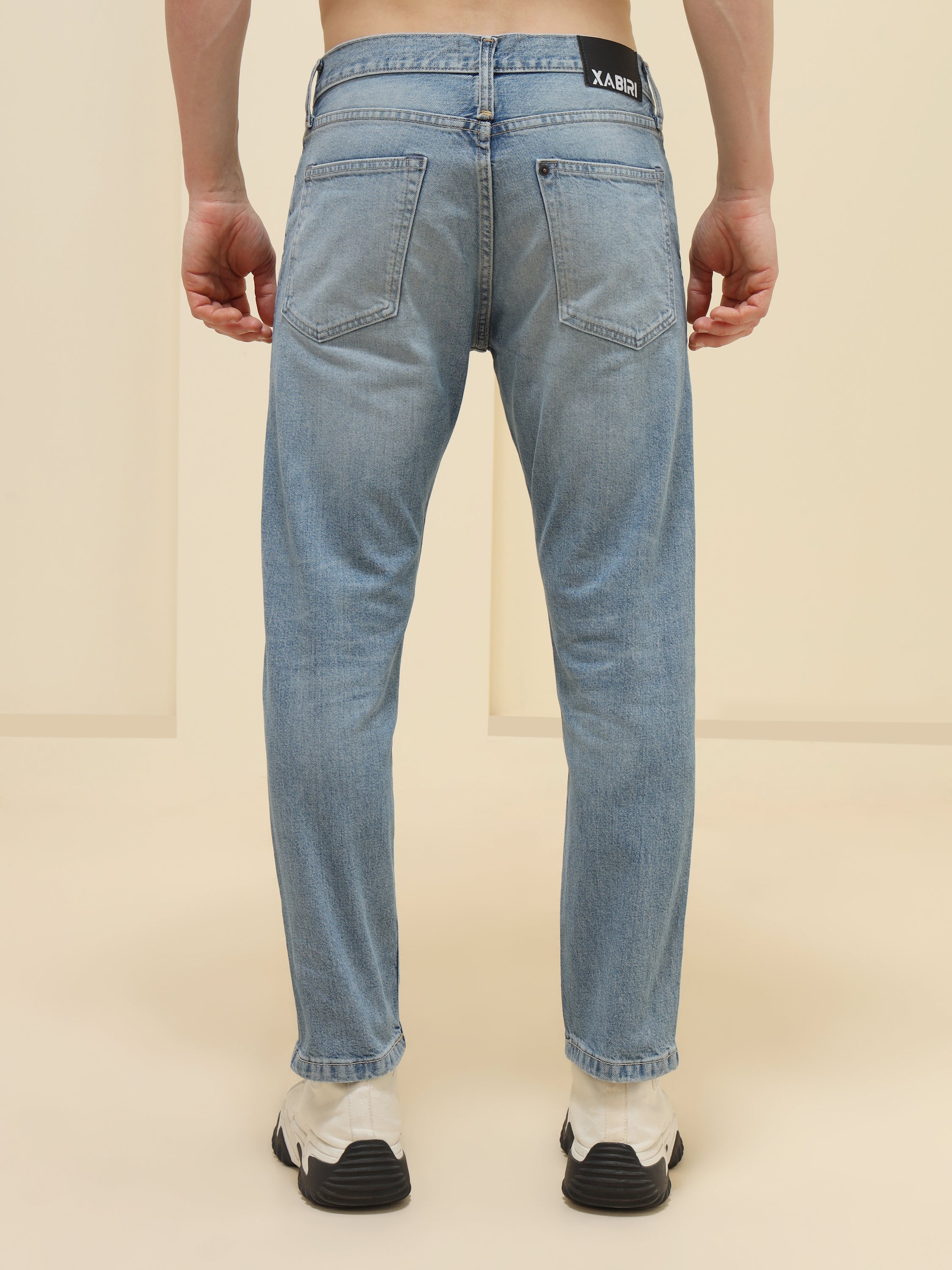 MEN STRAIGHT REGULAR FIT JEANS